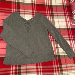 Long sleeve active tee with back detail